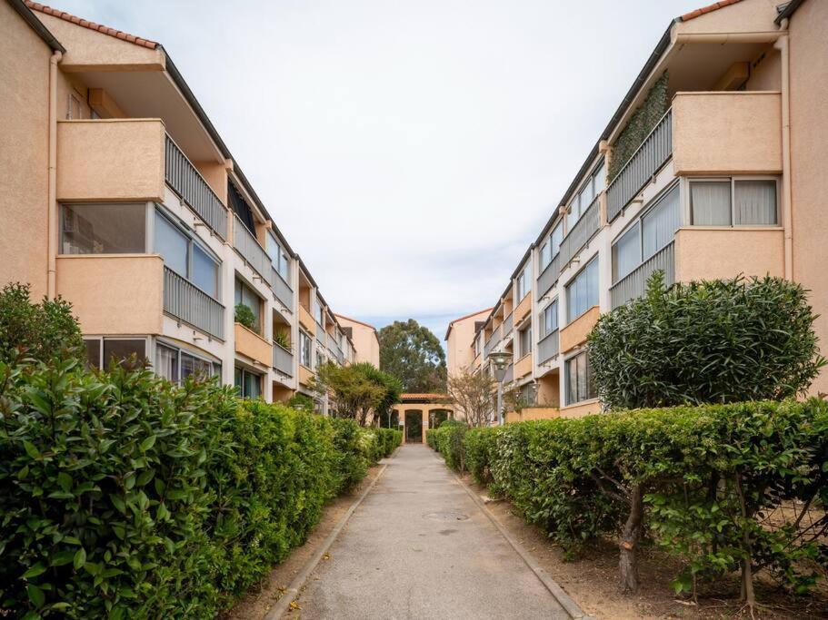 Appartement Tout Equipe Terrasse Parking Privatif Six-Fours-les-Plages Exterior foto